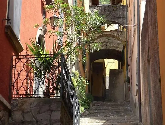 Il Nido * Rezzonico